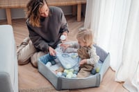 Detská hracia deka MoMi PASTEL 3 v 1 s hrazdičkou, 2 oblúky, guľôčkový bazén, 5 hračiek, 20 loptičiek s taškou, vankúšik na pasenie koníkov 10