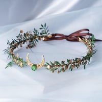 MOSTORY Kézműves Tündér Korona Elf Tiara Arany Zöld Holdas Fejdísz Jelmez Cosplay Reneszánsz Bálhoz 2