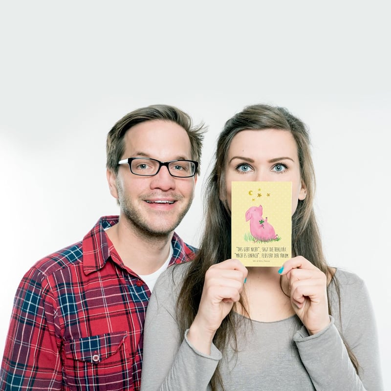 Mr. & Mrs. Panda Képeslap Malac Boldogság Motívum - Sárga Üdvözlőlap Ajándék Szerencsehozó Állatos Vicces Design