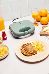 My Wave 750W szendvicssütő elektromos grill 90° nyitás antilengő lemezzel 8