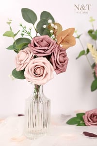 N&T NIETING Művirág Rózsák 25 db Száras Habrózsával - Taupe & Nude Színben Esküvői Dekorációhoz, Asztaldíszhez, Otthoni Díszítéshez 6