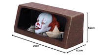Svietiaca figúrka Nemesis Now IT Pennywise 20 cm – Oficiálny produkt IT To, ručne maľovaná dekorácia 9