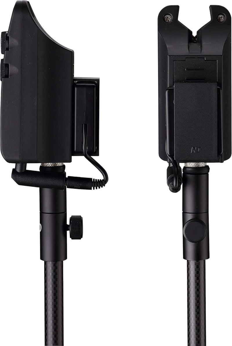 New Direction Tackle Dongle 2db S9r Szett - Pontyozó Horgászfelszerelés Bluetooth Csatlakozással, Szögtartókkal és Akkufedéllel, Vízálló IPX