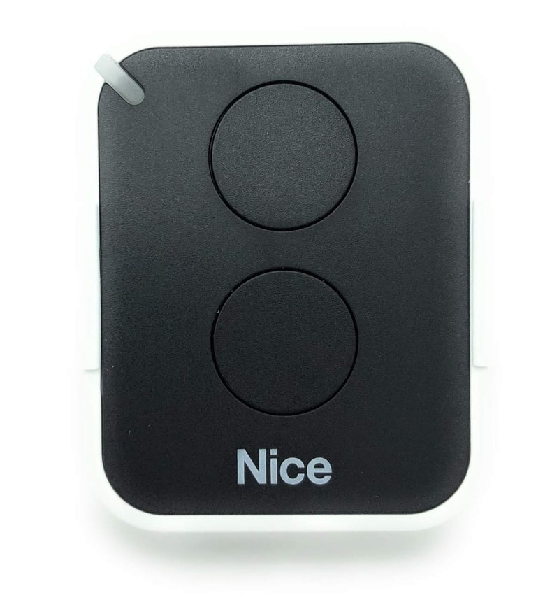Nice Era ONE2 2-kanálový diaľkový ovládač pre brány a garážové dvere 433,92 MHz čierno/biely ON2