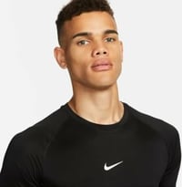 Tricou bărbătesc Nike - Negru/Alb, mărimea S - Bluză din bumbac cu mânecă scurtă 3