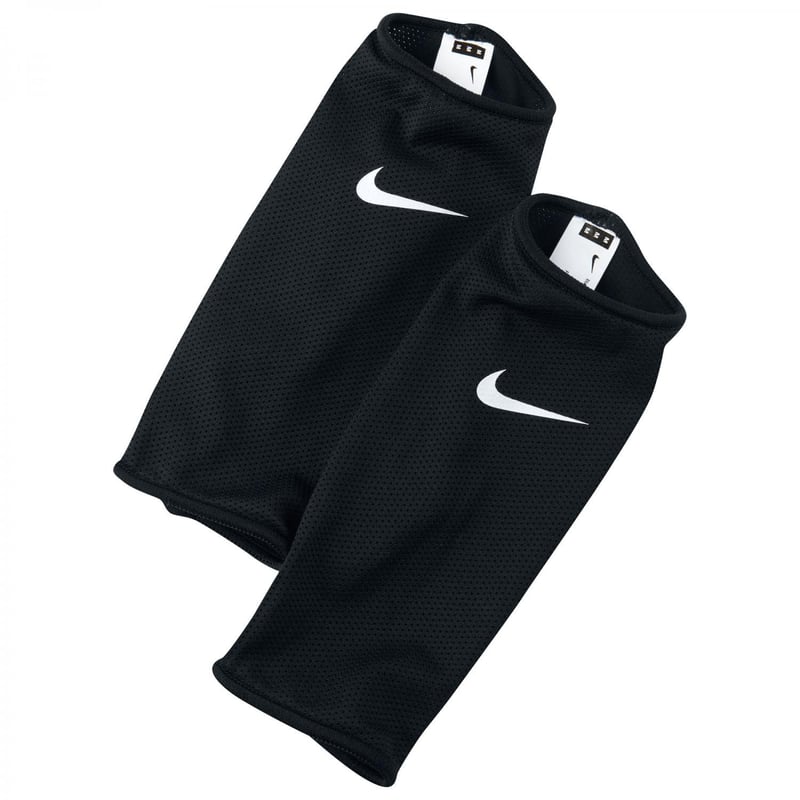 Nike Guard Lock SE0174 chrániče holení, čierno-biele, veľkosť S, návleky na futbalové chrániče