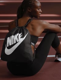 Nike Heritage DC4245 unisex sportska torba na vezanje, crno-bijela, za trening i slobodno vrijeme 3