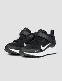 Detské športové tenisky Nike Revolution 7 – Čierna/Biela – Veľkosť 28,5 (EU) – FB7690-003 – Tréningová obuv pre batoľatá 5