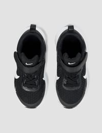 Detské športové tenisky Nike Revolution 7 – Čierna/Biela – Veľkosť 28,5 (EU) – FB7690-003 – Tréningová obuv pre batoľatá 4