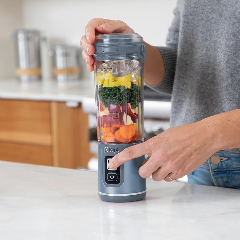 Ninja Blast BC151EUNV Hordozható Turmixgép 530ml Vezeték Nélküli Jégzúzó Smoothie Készítő Kék