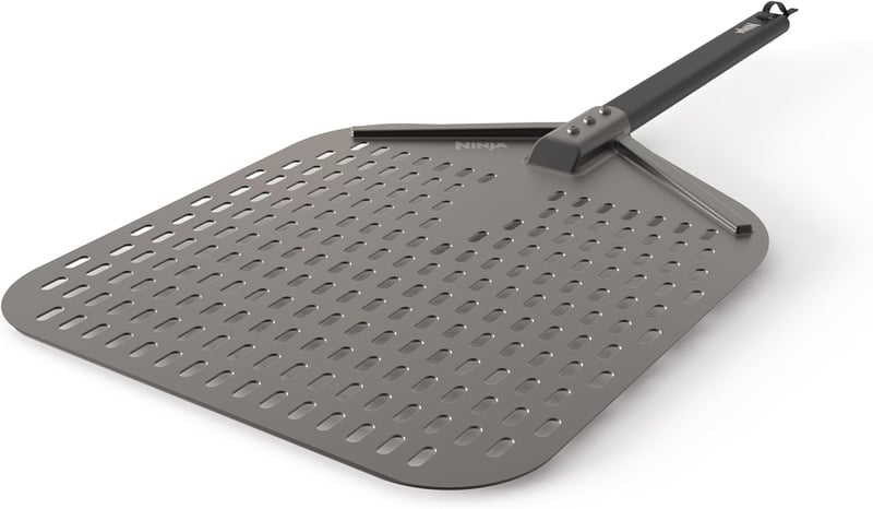 Ninja Woodfire Perforált Pizza Lapát Kültéri Sütőhöz, Rozsdamentes, 30cm Pizzákhoz