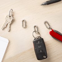 Nerezová karabína Nite Ize MicroLink – balenie 4 ks, nerezové prevedenie 7