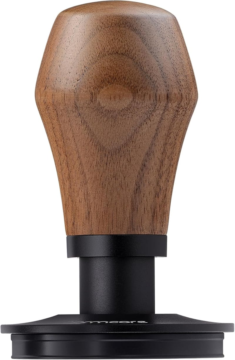 Normcore 53.3mm Eszpresszó Kávétömörítő V4 - Rugós Tamper Titán Bevonattal, Bordázott Alap, Amerikai Diófa Fogantyú