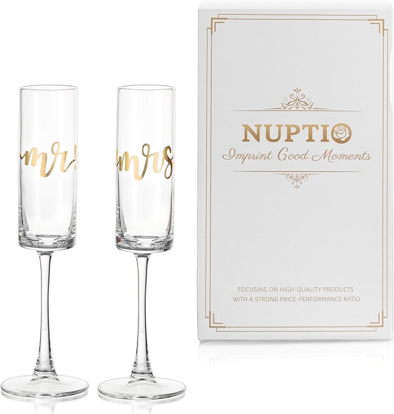 NUPTIO Arany Pezsgőspohár Szett Mr & Mrs Felirattal - 2 db Elegáns Gravírozott Üvegpohár Esküvőre, Évfordulóra, Eljegyzésre