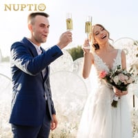 NUPTIO Arany Pezsgőspohár Szett Mr & Mrs Felirattal - 2 db Elegáns Gravírozott Üvegpohár Esküvőre, Évfordulóra, Eljegyzésre 4