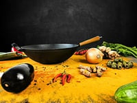 Liatinová panvica wok Oakfire s drevenou rukoväťou, 31 cm 2