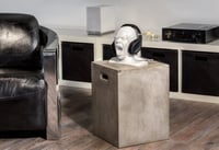 Stojan na slúchadlá Oehlbach Scream – ručne vyrobený, zo syntetickej živice, biely, pre slúchadlá typu Over-Ear a On-Ear 5