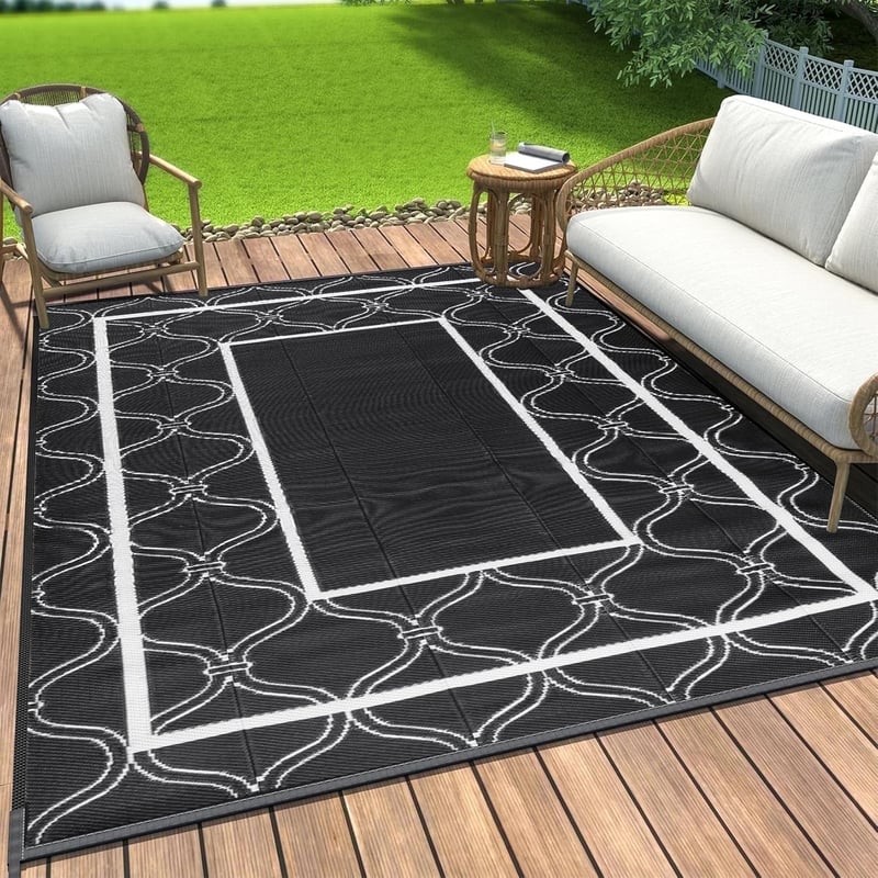 OIGAE Kültéri szőnyeg 150x240 cm fekete UV-álló teraszra erkélyre