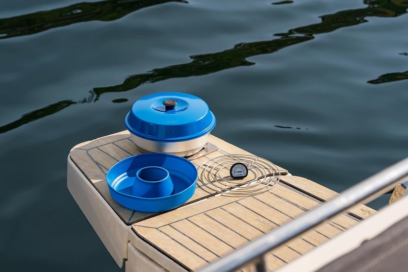 Omnia KIT Marine Classic 2L kék fedővel, szilikon formával, sütőráccsal és hőmérővel