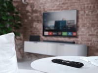 Univerzálny diaľkový ovládač k TV One for All Evolve URC7115 – kompatibilný so všetkými značkami TV, optimalizovaný pre Smart TV, s funkciou učenia, čierny 4