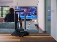 One for All SV9465-5G vnútorná pasívna teleskopická TV anténa DVB-T/T2, 4K Ultra HD, čierna, automatická regulácia zosilnenia, 0-25 km 4