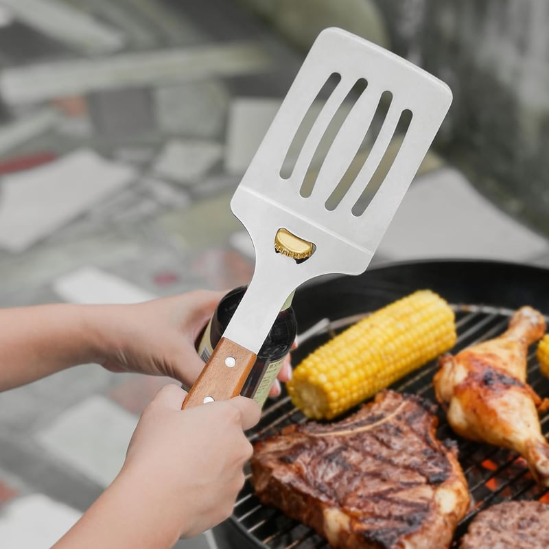 onlyfire 4 részes grillezés szett - fogó, spatula, húsvilla, kefe hosszú nyéllel