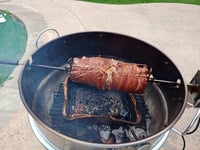 Onlyfire rozsdamentes acélból készült pizzagyűrű szett rotisszériás nyárssal Weber 57cm-es grillhez 7