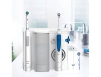 Dentálne centrum Oral-B s ústnou sprchou s technológiou Oxyjet a elektrickou zubnou kefkou PRO Series 1, 2 náhradnými tryskami, 2 náhradnými hlavicami, biela/modrá 3