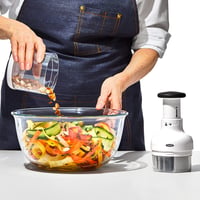 OXO Good Grips ručna sjeckalica za povrće – praktična kuhinjska sjeckalica za luk, češnjak i povrće 7