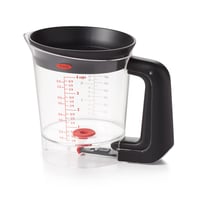 OXO Good Grips Nádoba na oddeľovanie tuku z výpeku, 1 l, priehľadná, so silikónovým ventilom, vstavaným sitkom, vhodná do umývačky riadu 1