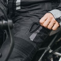 Pánske textilné moto nohavice OZONE MOTO Vulcan, tri dĺžky nohavíc, odnímateľná membrána a termo vložka, chrániče kolien, vrecko na chrániče bedier, čierne XL 7