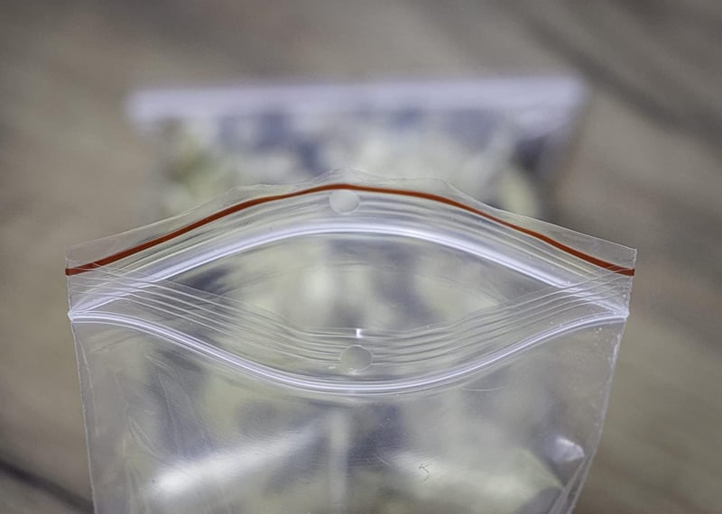 Pakomat Zipzáras Tasak 100db - Átlátszó Zárható Polietilén Zacskó 20x25 cm, Vízálló Újrazárható Tároló Tasak Élelmiszerhez, Rendszerezéshez