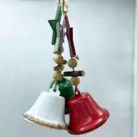 Pape Kunstgewerbe Karácsonyfadísz - 3 db Színes Fém Csengő Fa Csillagokkal, Zöld-Piros-Fehér, 28 cm Hosszú Függő Dekoráció 7