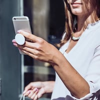 Pastelový abstraktný srdcový minimalistický motív pre dievčatá, minimalistické šalviovo zelené srdce, perokresba, pastelový PopSocket s vymeniteľným držiakom PopGrip 5