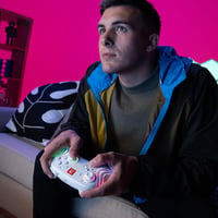 Bezdrôtový ovládač PDP Afterglow Wave pre Nintendo Switch, 8 RGB zón, 20-hodinová výdrž batérie – biely 9