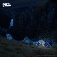 Lanternă frontală Petzl Tikka pentru adulți - neagră, lanternă de drumeție ușoară și compactă pentru cap 2
