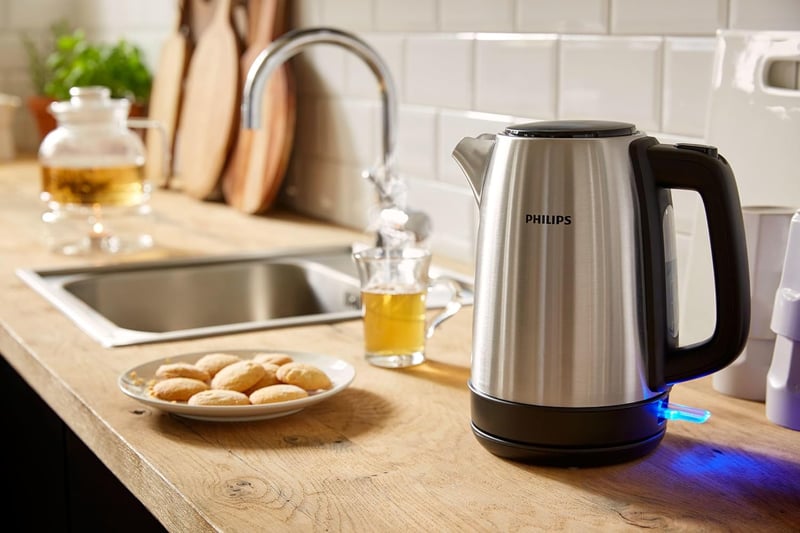 Philips Daily Collection HD9350/92 2200W rozsdamentes vízforraló 1,7L fekete