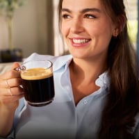 Plne automatický kávovar Philips EP2520/10 radu 2200 s Wi-Fi pripojením a napeňovačom mlieka, matná čierna 6