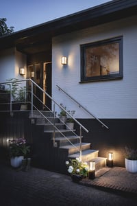 Set de bază lampă de exterior Philips Hue White and Color Ambiance Impress - Aluminiu negru, compatibil cu Alexa, Google Assistant și Apple HomeKit 9