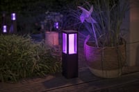 Set de bază lampă de exterior Philips Hue White and Color Ambiance Impress - Aluminiu negru, compatibil cu Alexa, Google Assistant și Apple HomeKit 5