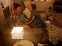 Philips Hue White & Color Ambiance E14 LED izzó 2db, dimmer, 16 millió szín, Alexa kompatibilis 9