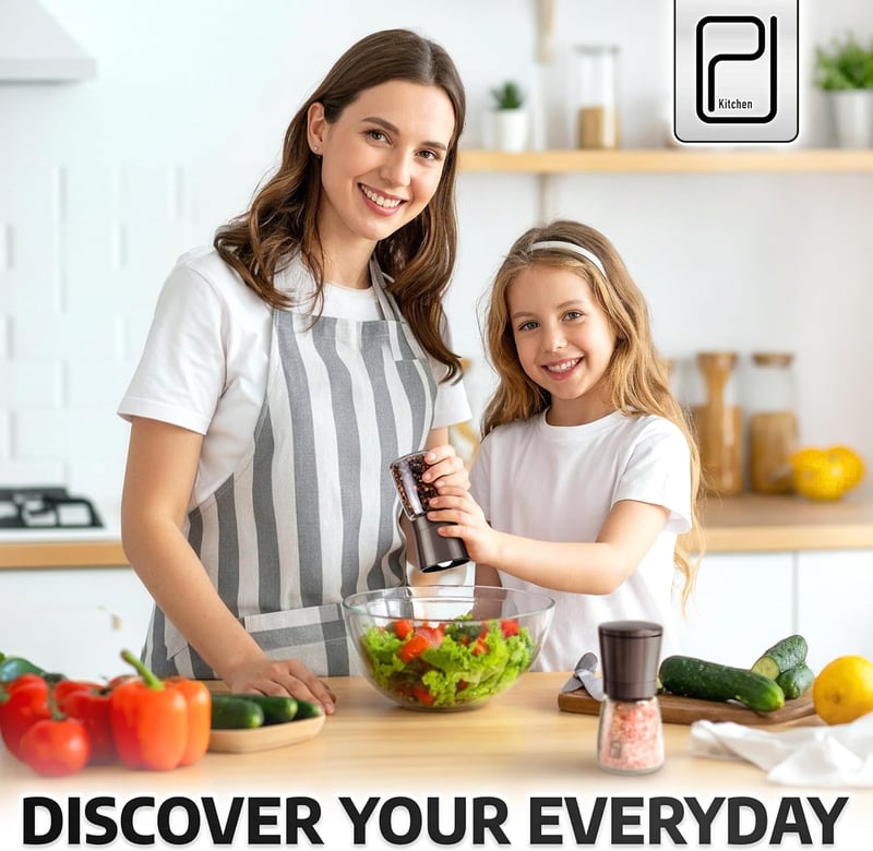 PJCKitchen Fekete Rozsdamentes Fűszermalom Bambusz Állvánnyal - Só és Bors Őrlő Szett