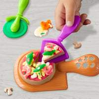 Súprava na výrobu pizze Play-Doh Kitchen Creations – 6 téglikov modelovacej hmoty (4x57g + 2x28g), pec na pizzu a príslušenstvo, od 3 rokov 9