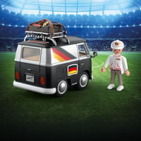 PLAYMOBIL Volkswagen T1 Camper GER Edition 72313 – Retro obytné auto so športovou výbavou, strešným nosičom a sadou nálepiek, od 4 rokov 3