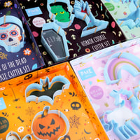 Súprava vykrajovačiek na sušienky PME Bewitched Halloween, modrá 5