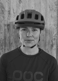 Cyklistická prilba POC Axion Race MIPS – pre trailových jazdcov, s technológiou MIPS Integra, nastaviteľným upínaním, maximálnou ochranou a pohodlím 5