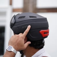 Inteligentná cyklistická prilba Prophete so štítom, HD kamerou, Bluetooth reproduktorom a diaľkovým ovládaním smerových svetiel, čierna, veľkosť M/L 9