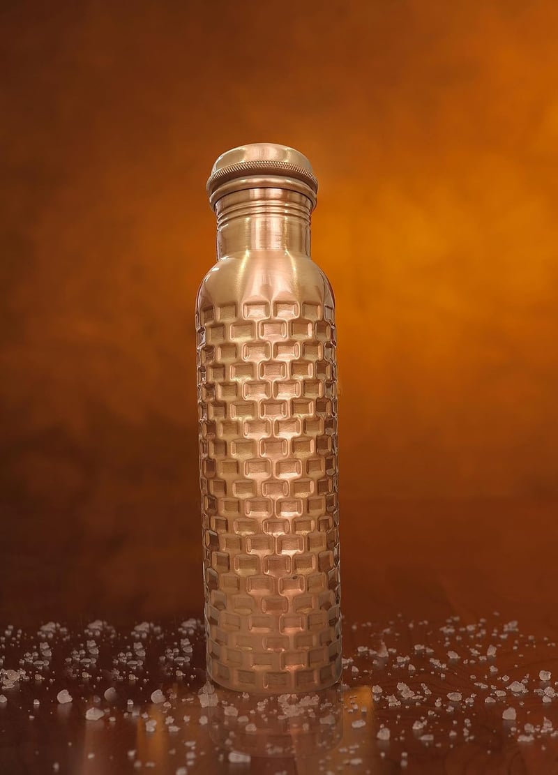 PRURA réz vízpalack szivárgásmentes rugós nyomásos ajurvédikus ivóedény - 950 ml, Design 13