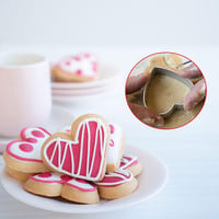 QEEYON Set kalupa za torte u obliku srca – 3 komada kalupa od nehrđajućeg čelika za kekse i tortu na kat, 4, 6 i 8 inča, srebrni 8