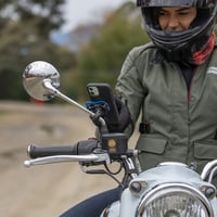 Držiak na telefón Quad Lock na spätné zrkadlo motocykla a skútra pre zariadenia iPhone, Samsung Galaxy a Pixel 5